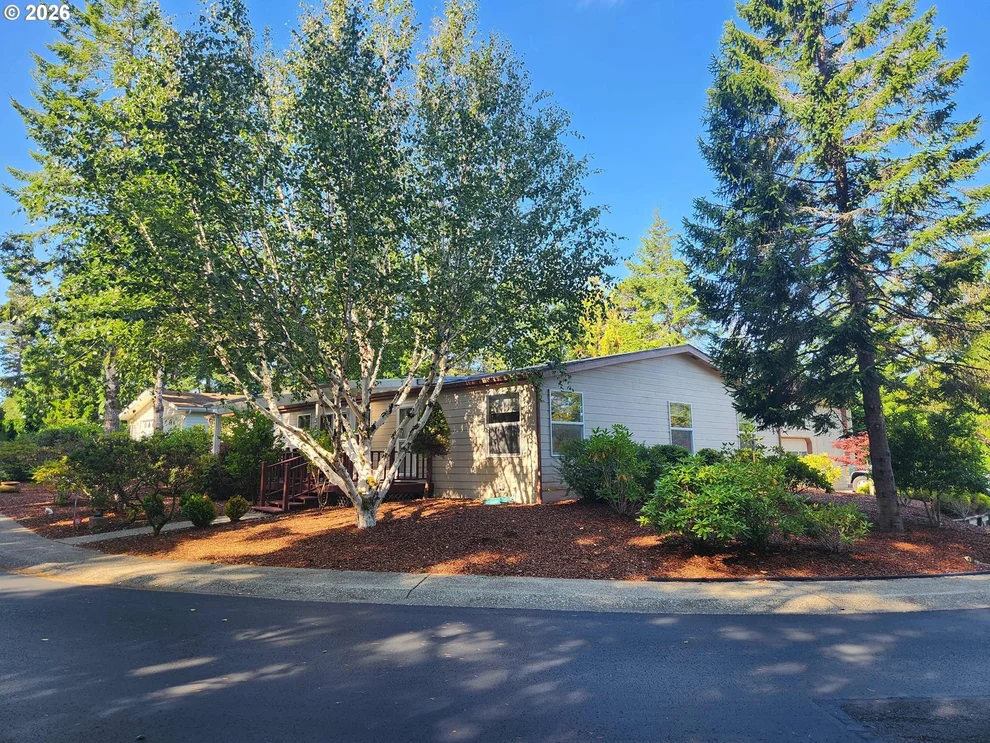 Unit for sale at 327 SOUTHRIDGE DR, Florence, OR 97439