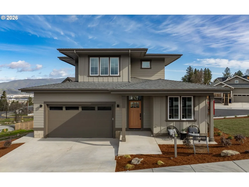 Unit for sale at 421 W 21ST ST, TheDalles, OR 97058