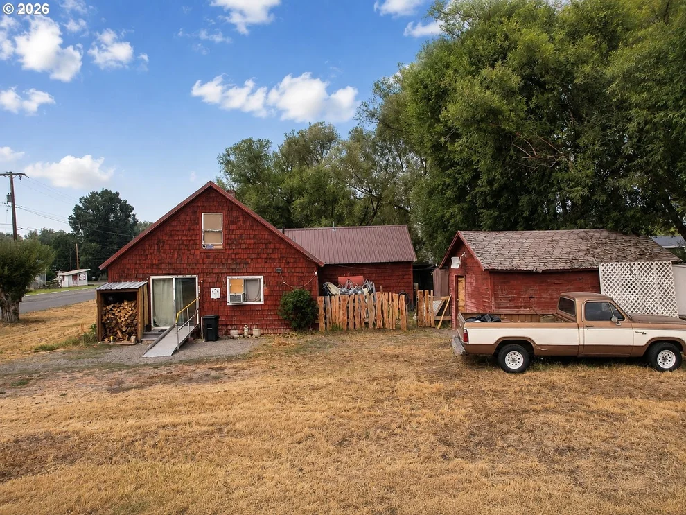 Unit for sale at 605 SE SCHOOL ST, Enterprise, OR 97828
