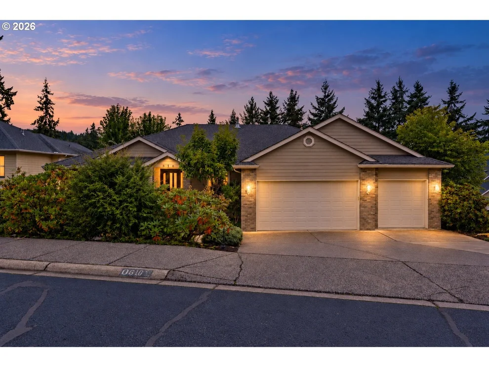 Unit for sale at 610 HOLLY AVE, CottageGrove, OR 97424