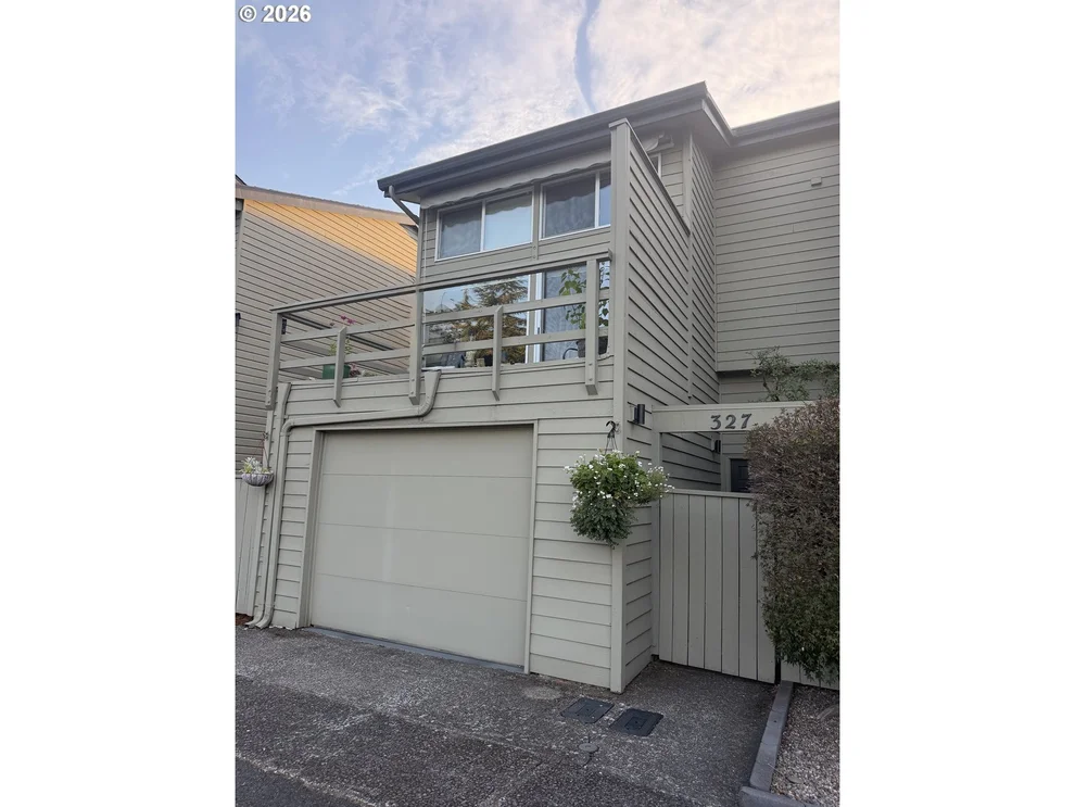 Unit for sale at 327 COUNTRY CLUB RD, Eugene, OR 97401