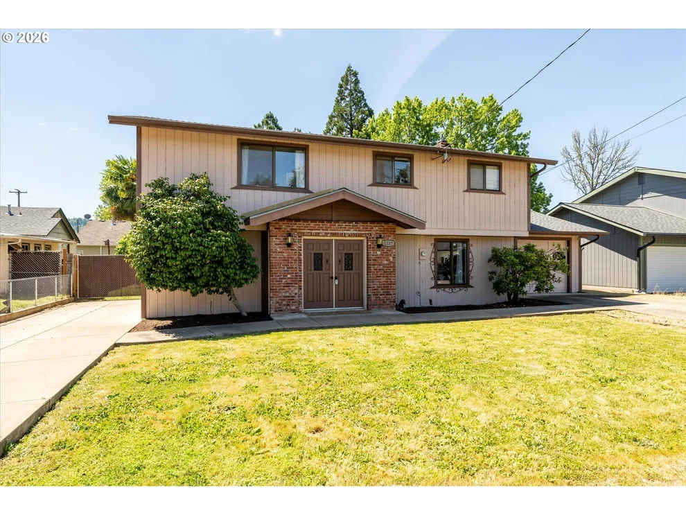 Unit for sale at 1537 NW RACHEL AVE, Roseburg, OR 97471