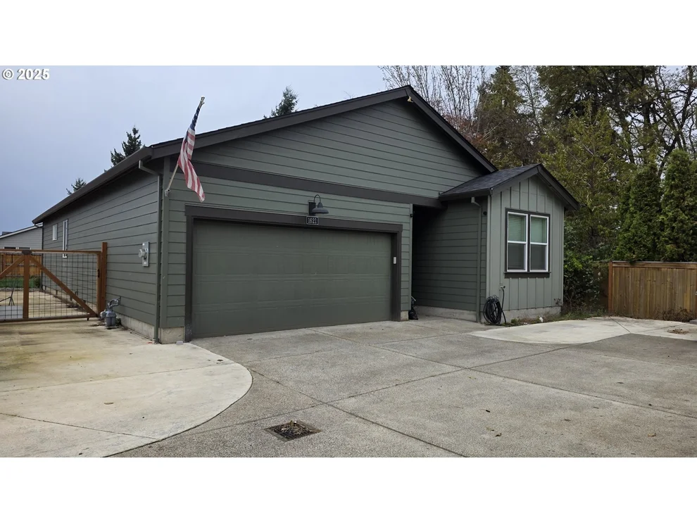 Unit for sale at 1621 ZOE AVE, Eugene, OR 97404