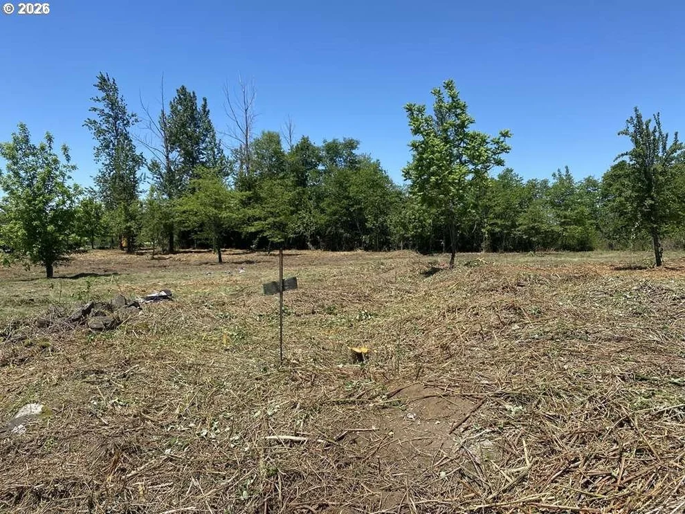 Unit for sale at W 11th, Eugene, OR 97402