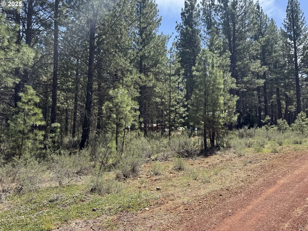 Unit for sale at Como WAY, KlamathFalls, OR 97601