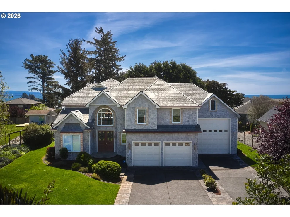 Unit for sale at 1101 BYRTUS PL, Brookings, OR 97415