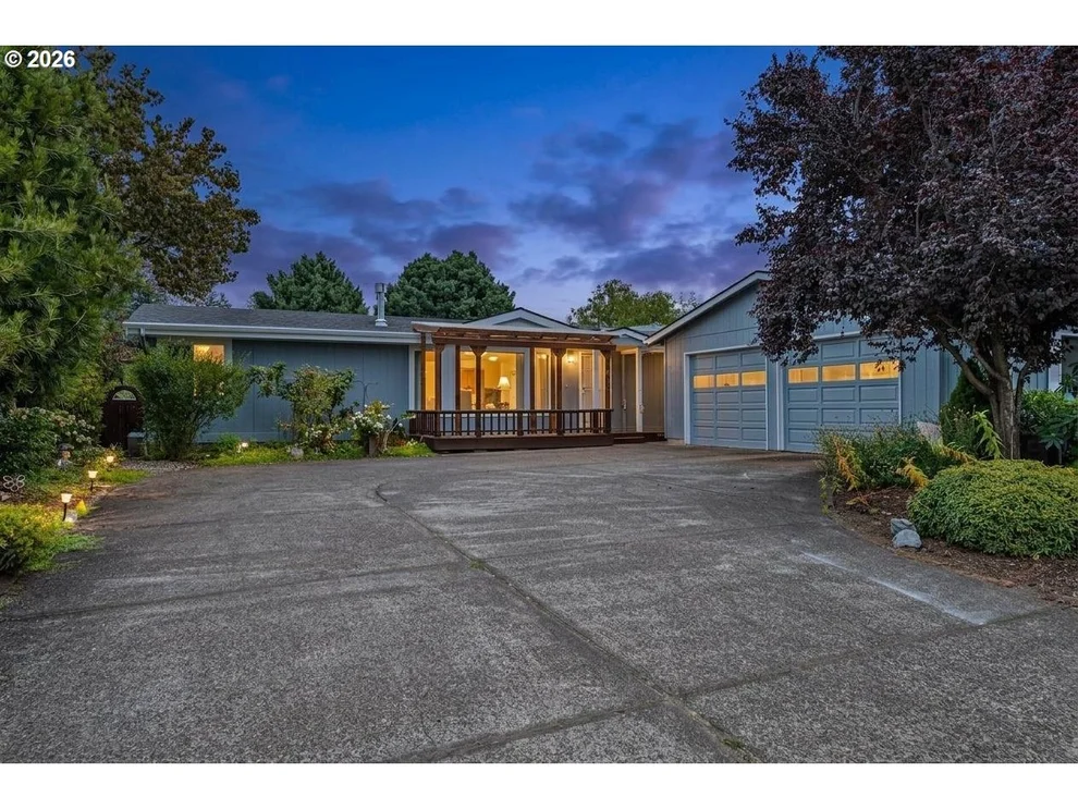 Unit for sale at 85665 MANCHESTER LN, Eugene, OR 97405