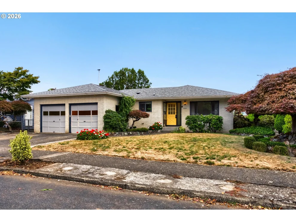 Unit for sale at 14141 NE FREMONT CT, Portland, OR 97230
