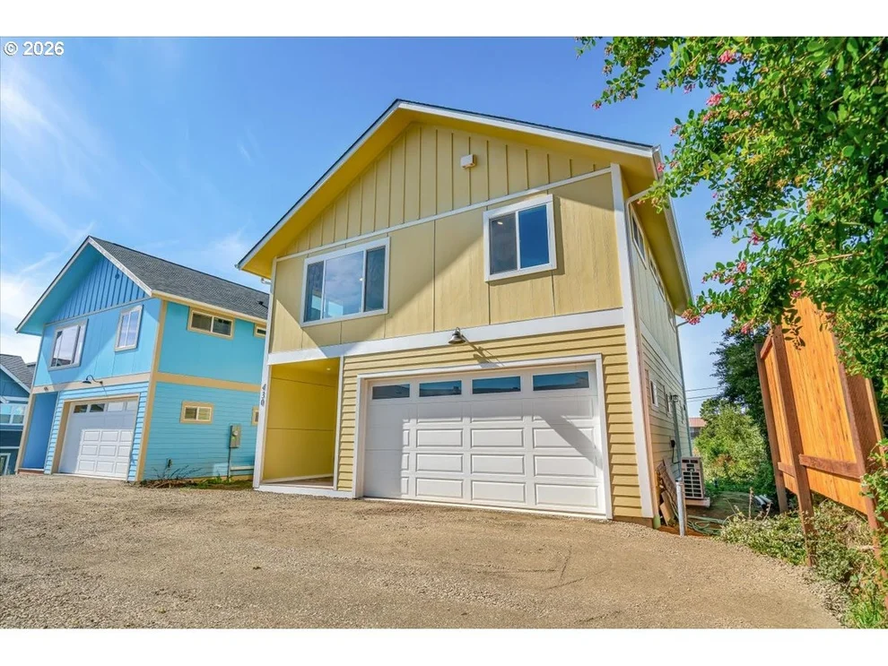 Unit for sale at 430 NW 5TH ST, Newport, OR 97365