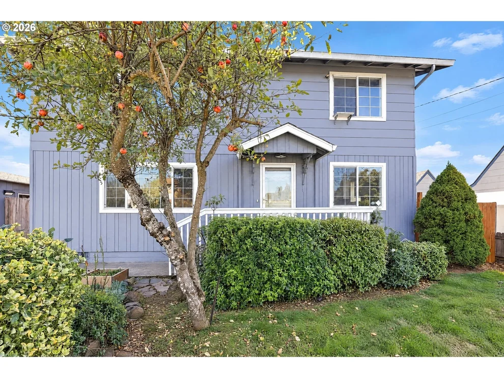 Unit for sale at 223 W ELLENDALE AVE, Dallas, OR 97338