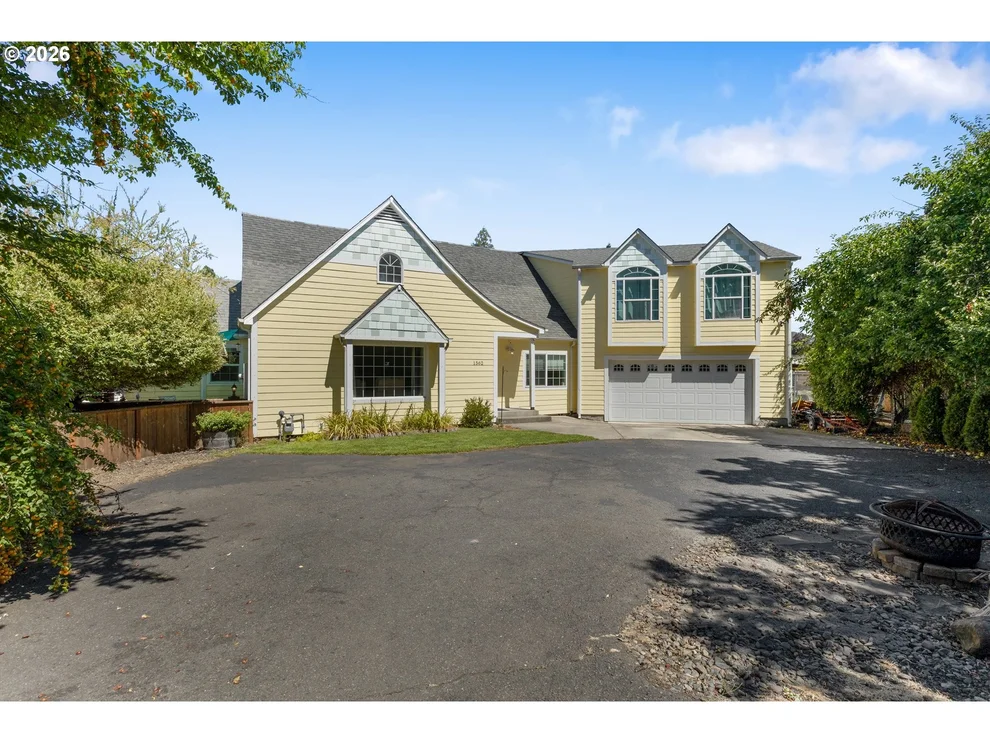 Unit for sale at 1562 NW CALKINS AVE, Roseburg, OR 97471