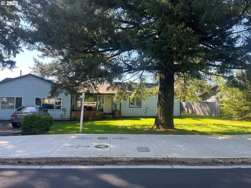 Unit for sale at 933 SE 174TH AVE, Portland, OR 97233
