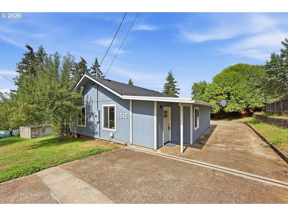Unit for sale at 1510 E TAYLOR AVE, CottageGrove, OR 97424