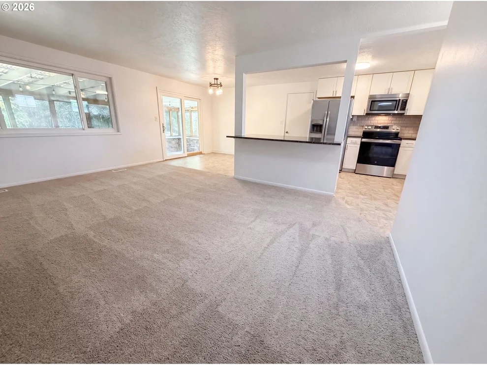 Unit for sale at 220 NE CAMBRIDGE CIR, Corvallis, OR 97330