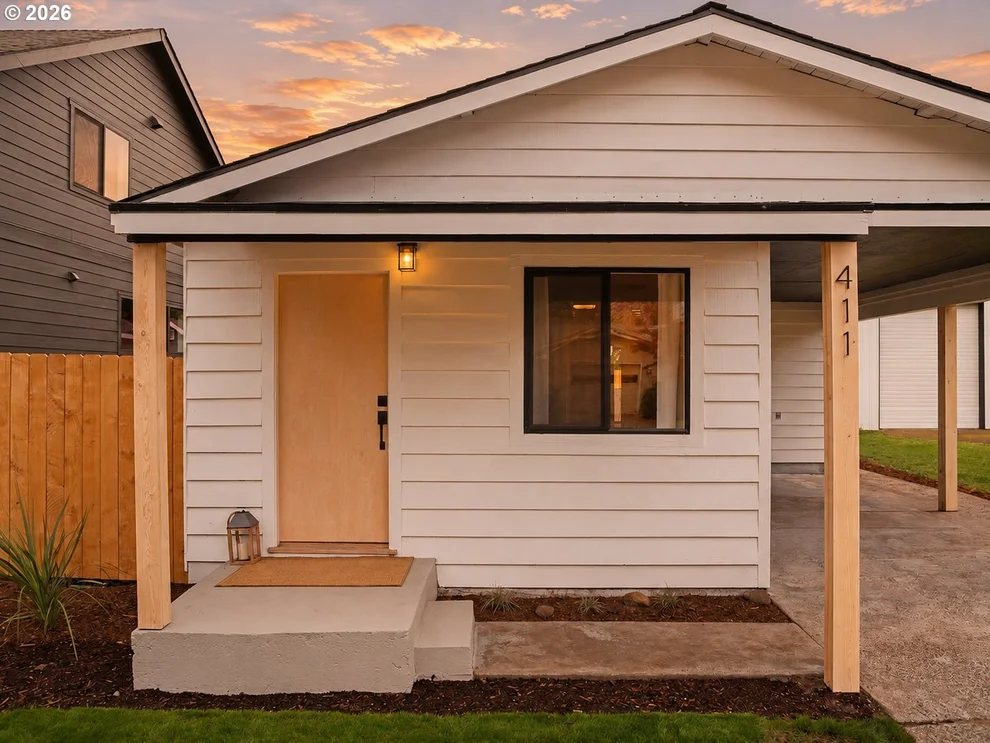 Unit for sale at 411 S 1ST ST, Silverton, OR 97381