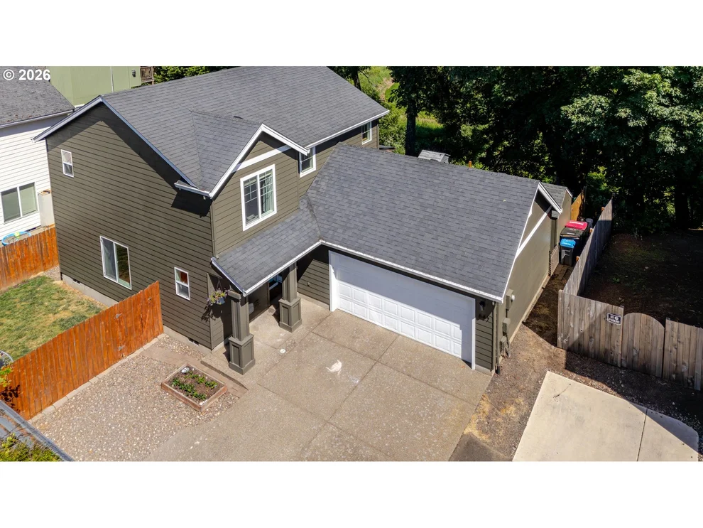 Unit for sale at 647 NE AUTUMN RIDGE DR, McMinnville, OR 97128