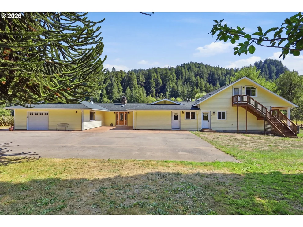 Unit for sale at 8820 North Fork Siuslaw RD, Florence, OR 97439