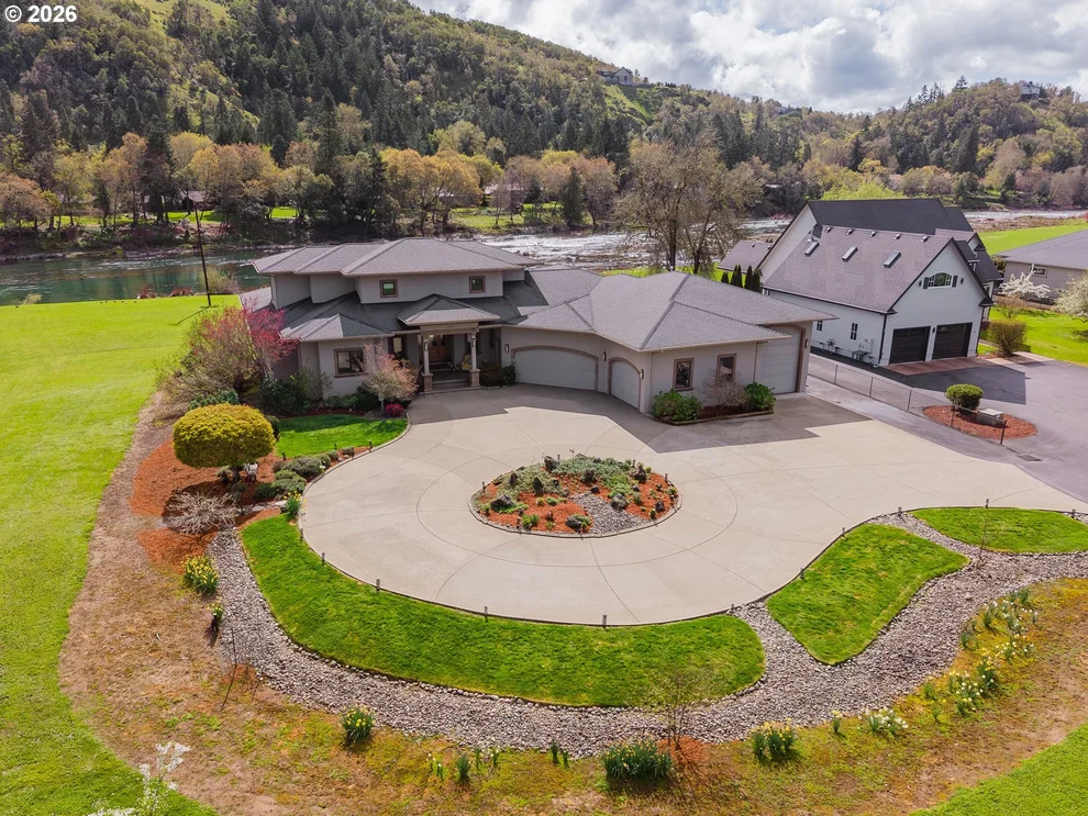 Unit for sale at 130 STENGAR LN, Roseburg, OR 97471