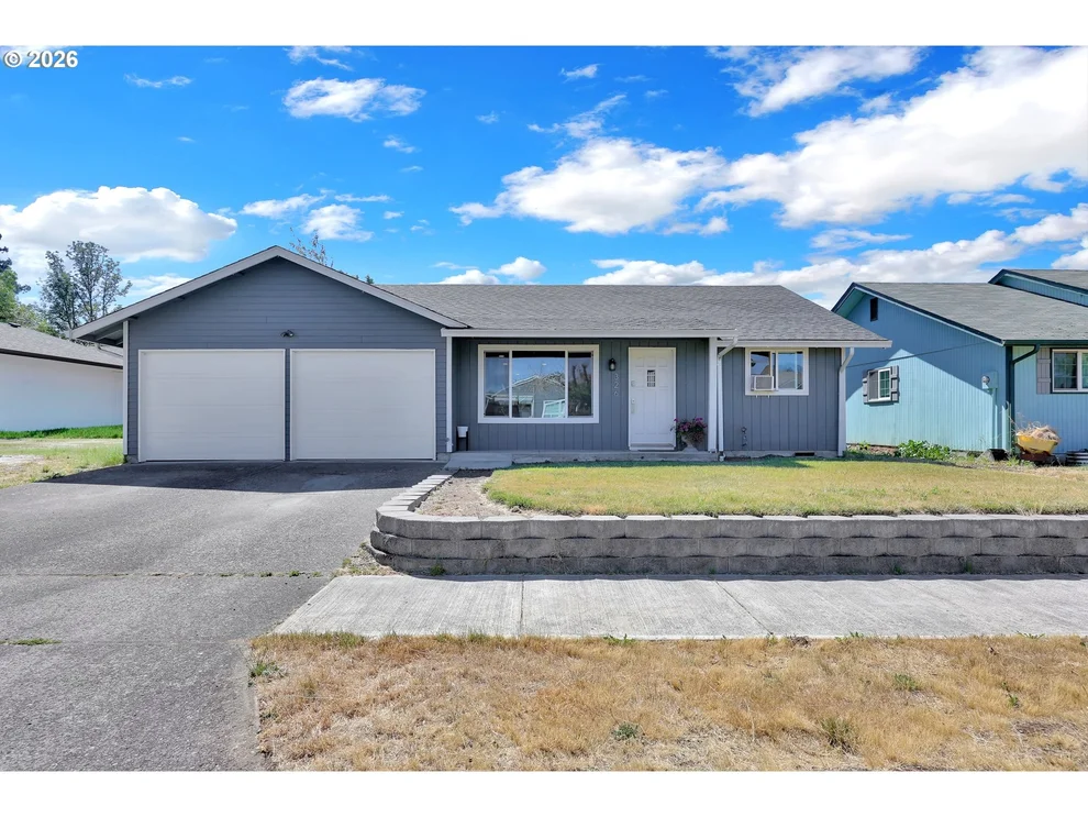Unit for sale at 326 38TH PL, Springfield, OR 97478