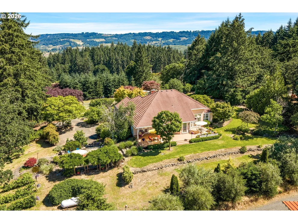 Unit for sale at 19560 NE HERRING LN, Newberg, OR 97132