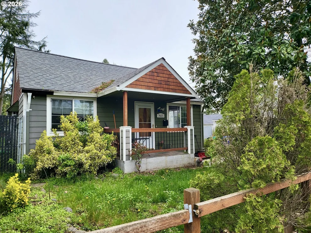 Unit for sale at 7025 SE NEHALEM ST, Portland, OR 97206