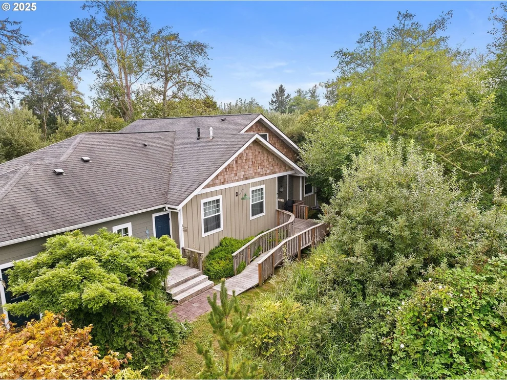 Unit for sale at 676 NW 9TH ST, Warrenton, OR 97146