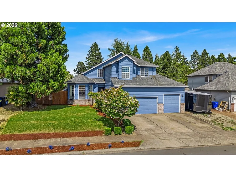 Unit for sale at 18928 HIGHLAND DR, OregonCity, OR 97045