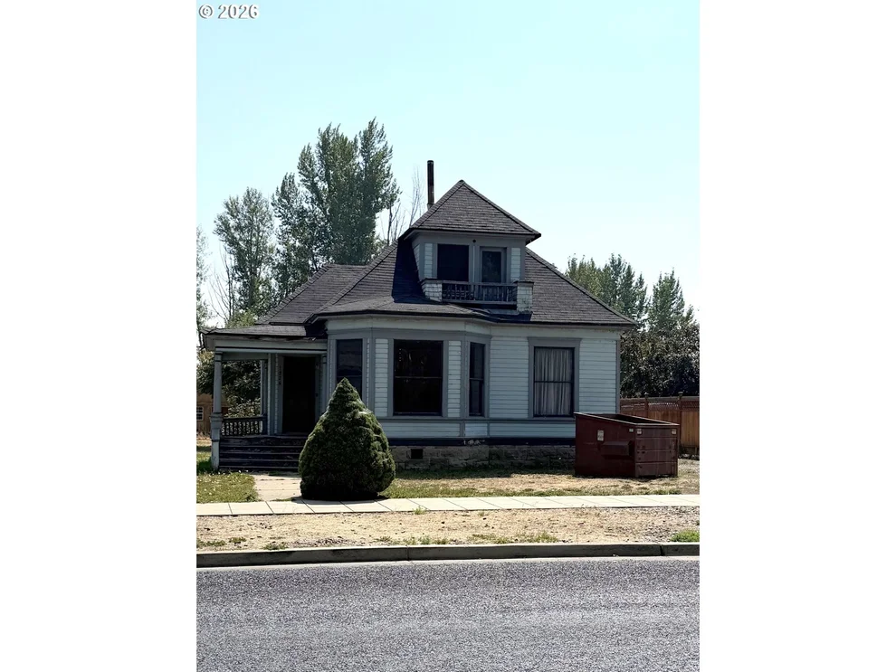 Unit for sale at 1326 DEWEY AVE, BakerCity, OR 97814
