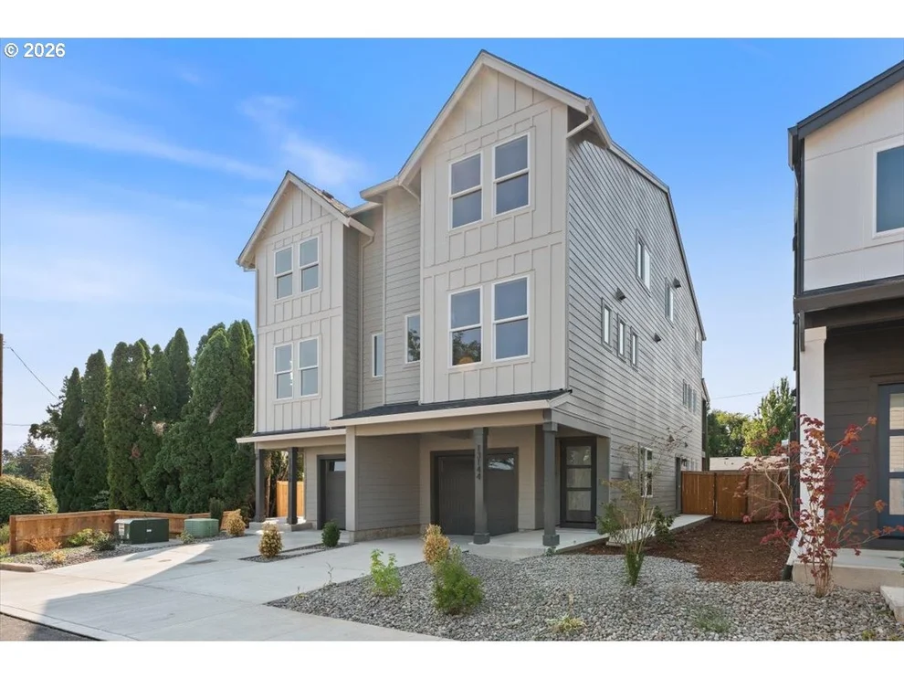 Unit for sale at 13144 SEASONS LN, OregonCity, OR 97045