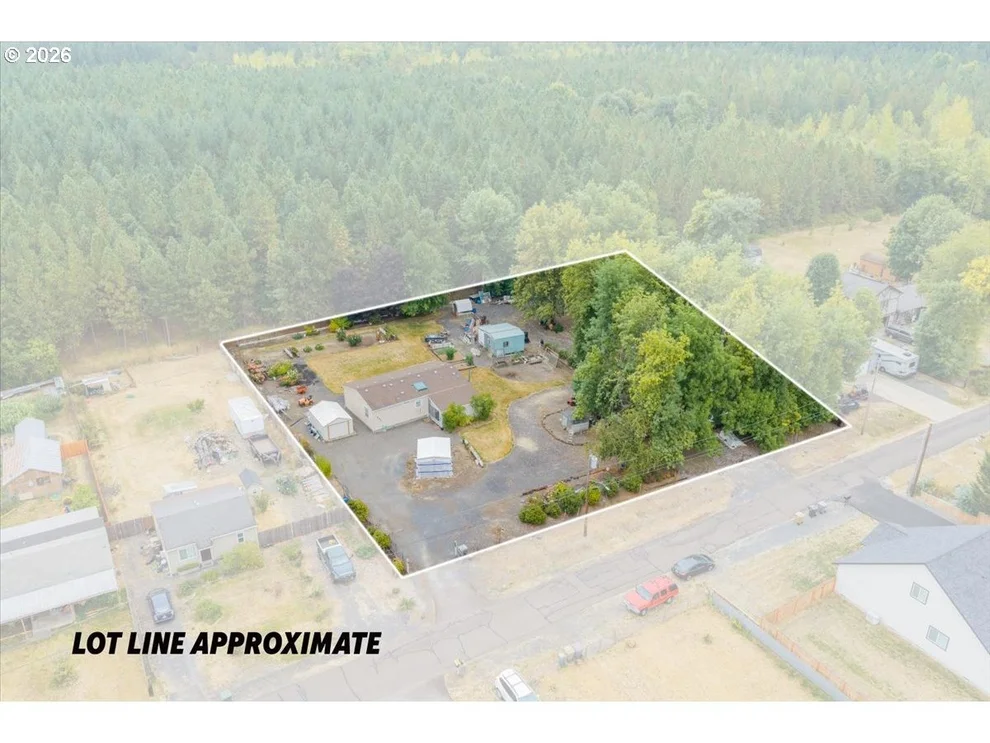 Unit for sale at 1087 38TH AVE, SweetHome, OR 97386