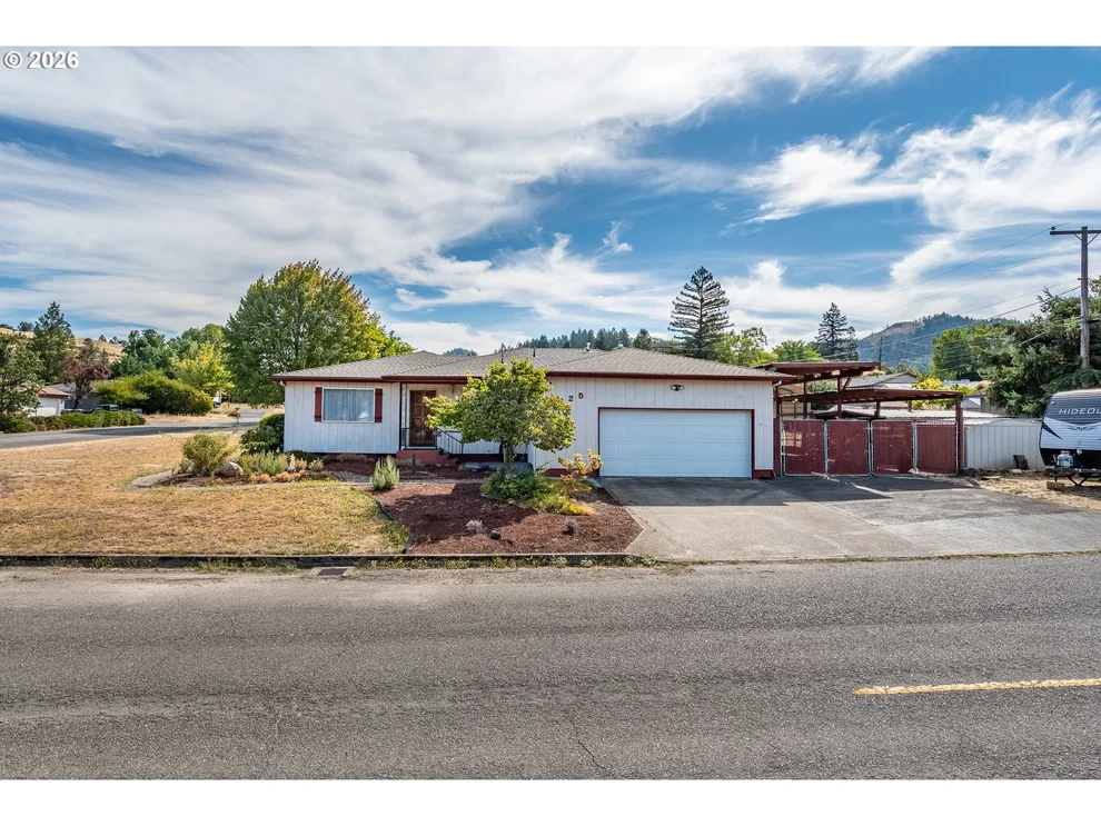 Unit for sale at 225 SE STEVENSON AVE, MyrtleCreek, OR 97457
