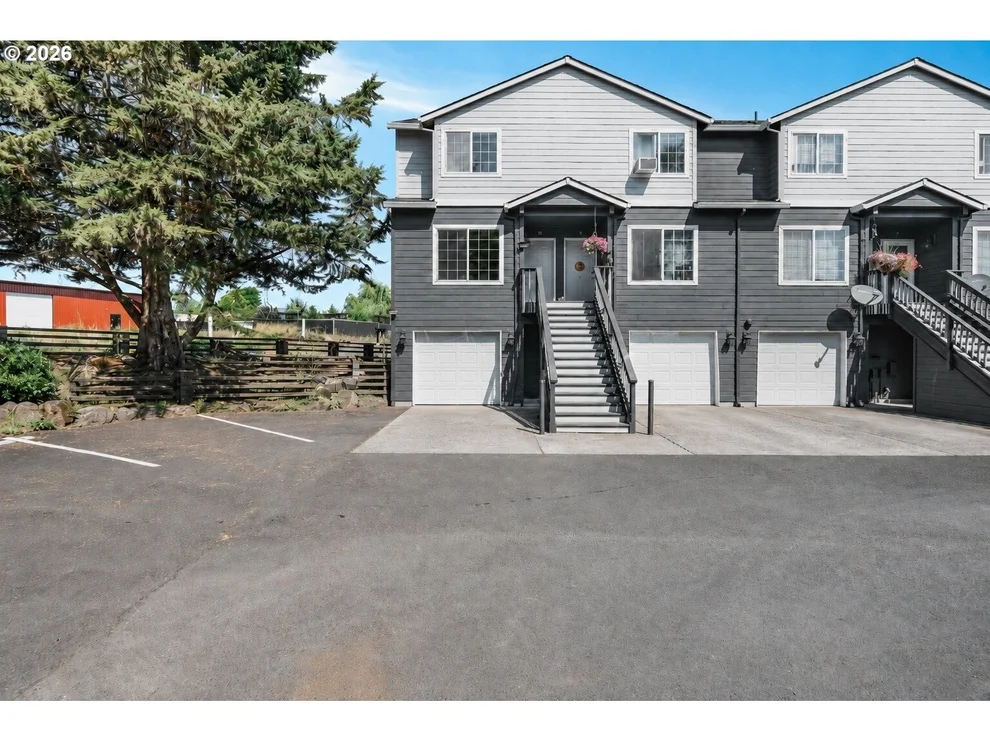 Unit for sale at 255 N 18TH ST, StHelens, OR 97051