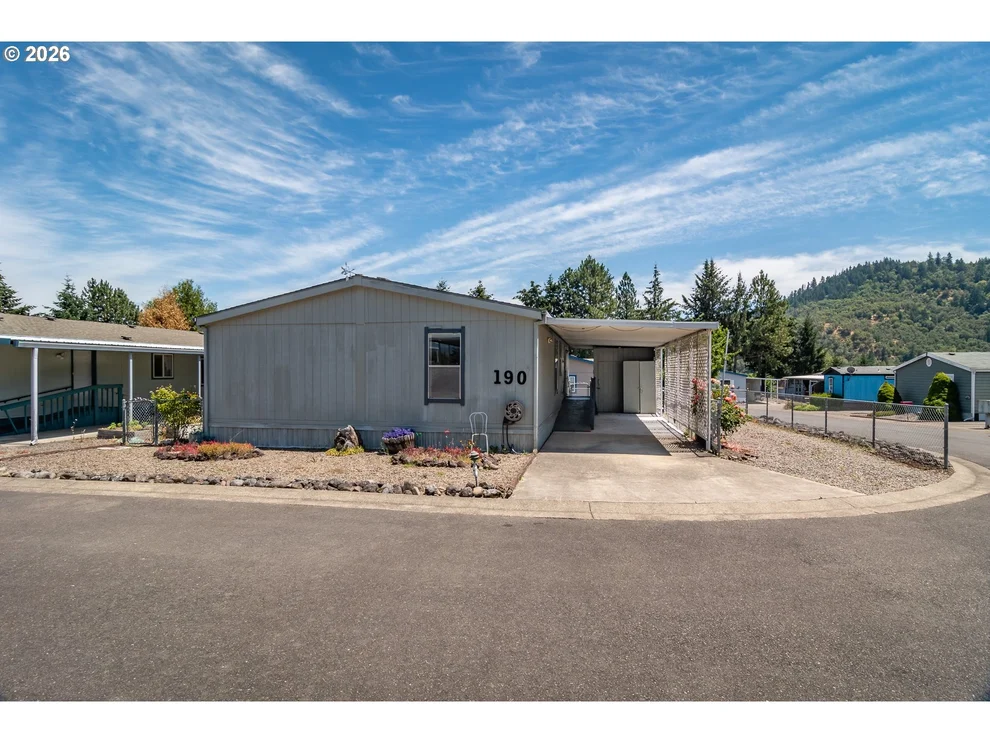 Unit for sale at 190 TWIN OAKS LOOP, Winston, OR 97496