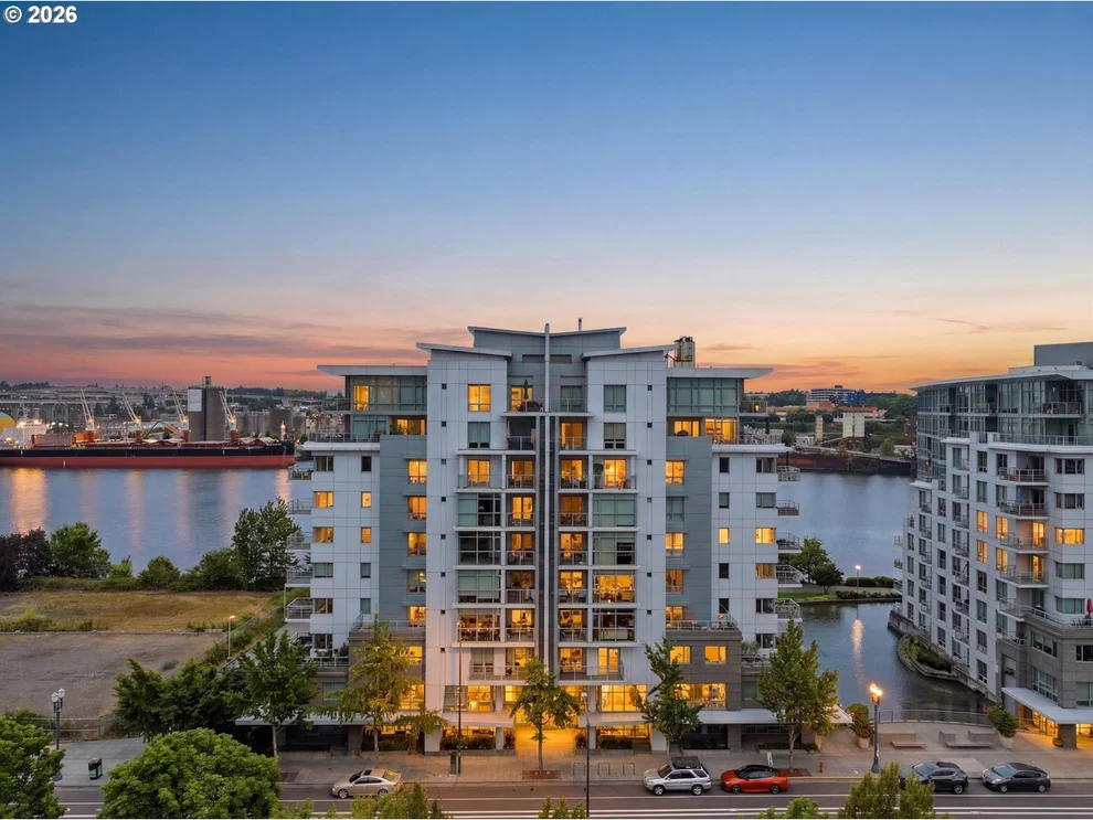 Unit for sale at 1310 NW NAITO PKWY, Portland, OR 97209