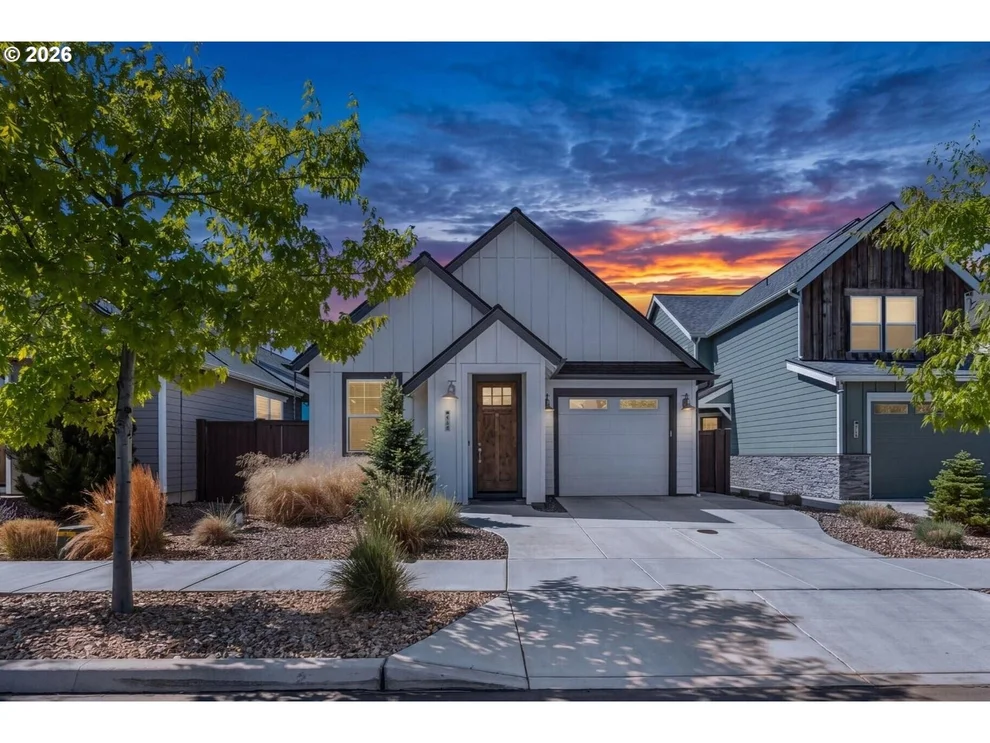 Unit for sale at 4124 SW COYOTE AVE, Redmond, OR 97756