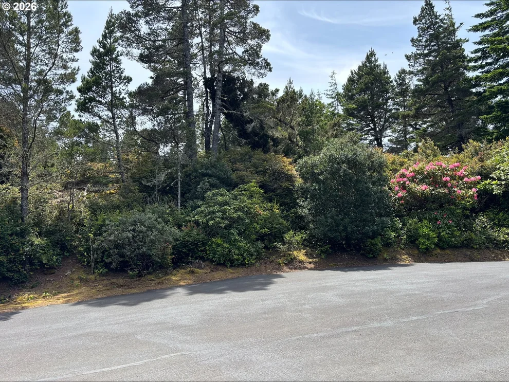 Unit for sale at KELSIE CT, Florence, OR 97439