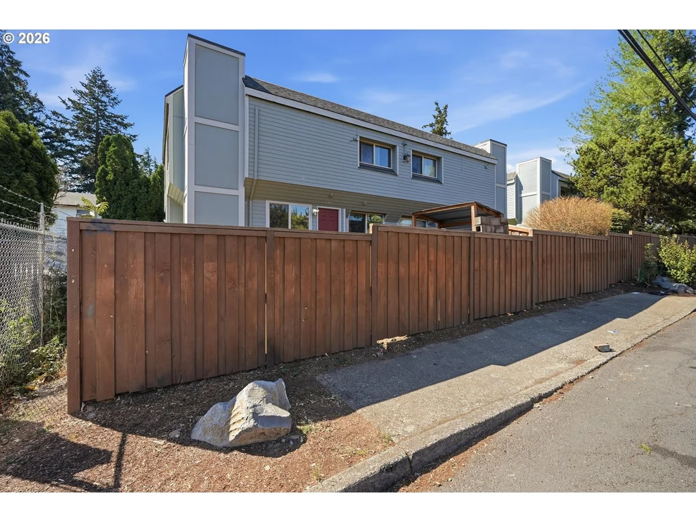 Unit for sale at 2543 SE 119TH AVE, Portland, OR 97266