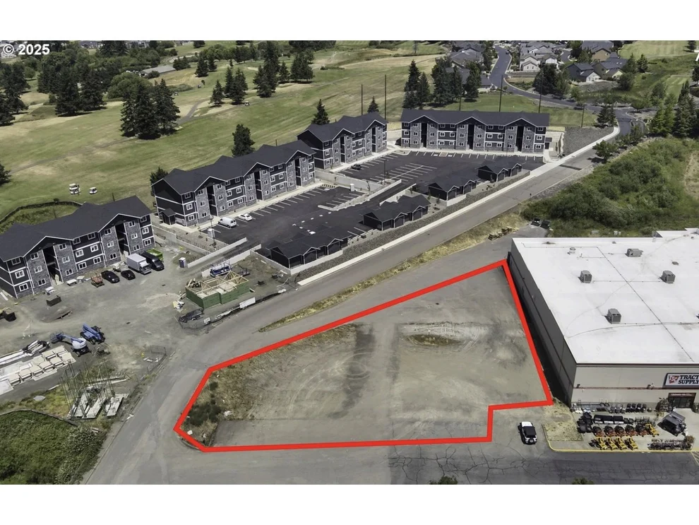 Unit for sale at 324 DAKOTA ST, Sutherlin, OR 97479