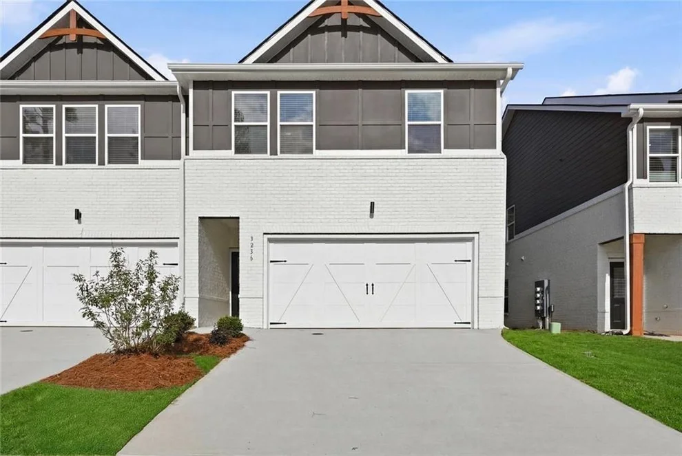 Unit for sale at 3236 Winding Waters Way, Powder Springs, GA 30127