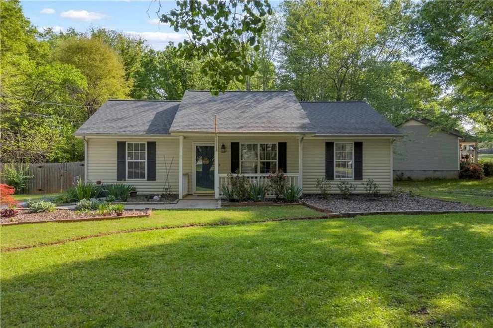 Unit for sale at 40 mimosa Drive, Winder, GA 30680