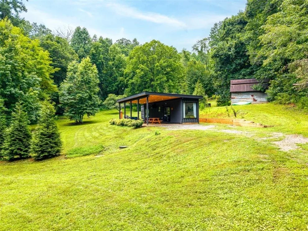 Unit for sale at 1824 Colwell Road, Blue Ridge, GA 30513