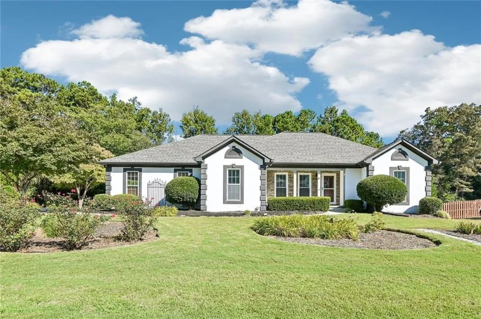 Unit for sale at 5241 Lockwood Lane, Powder Springs, GA 30127