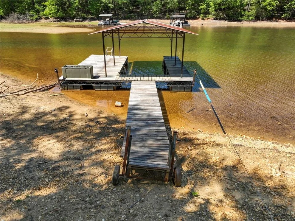 Unit for sale at 3022 Waterford Drive, Gainesville, GA 30504