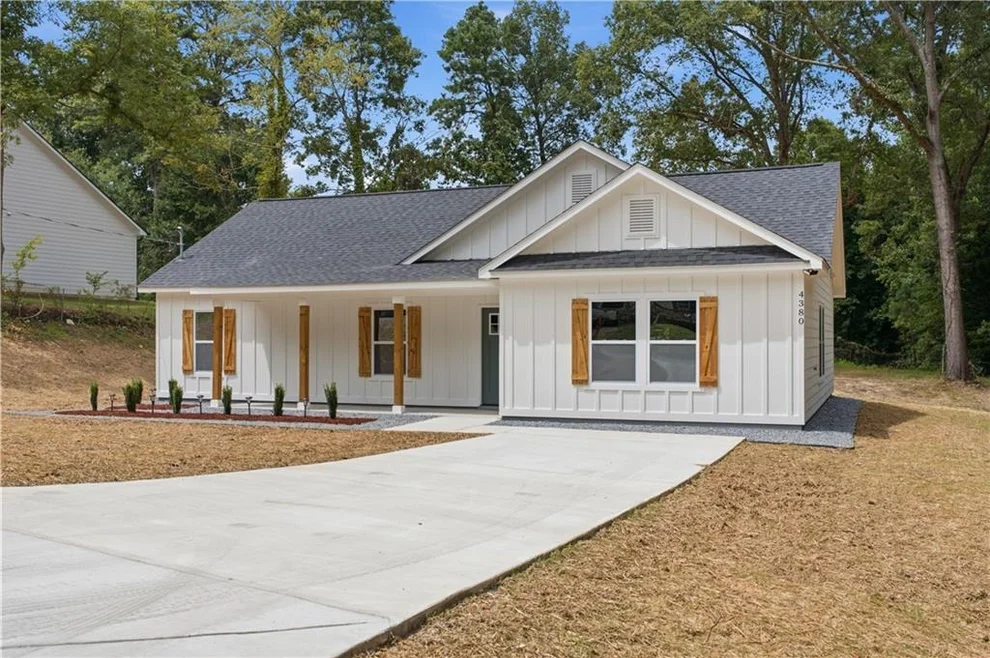 Unit for sale at 4380 Navajo Lane SE, Acworth, GA 30102