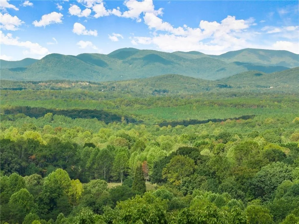 Unit for sale at 25 Long Mountain Trail, Cleveland, GA 30528