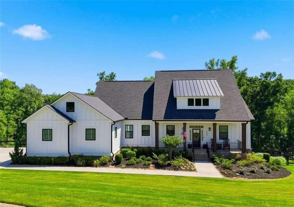 Unit for sale at 404 London Road, Ball Ground, GA 30107