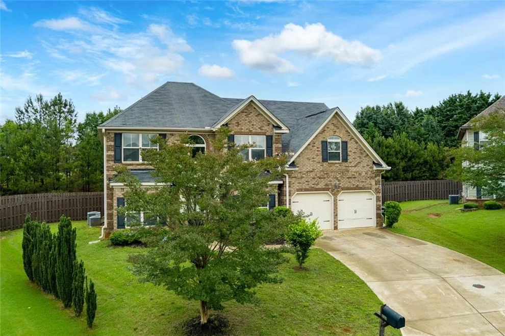 Unit for sale at 6025 Andrew Way, Cumming, GA 30041
