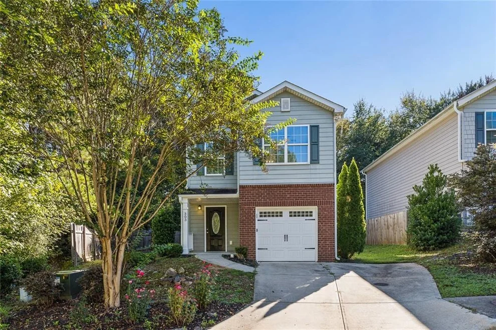 Unit for sale at 303 Village Chase, Woodstock, GA 30188