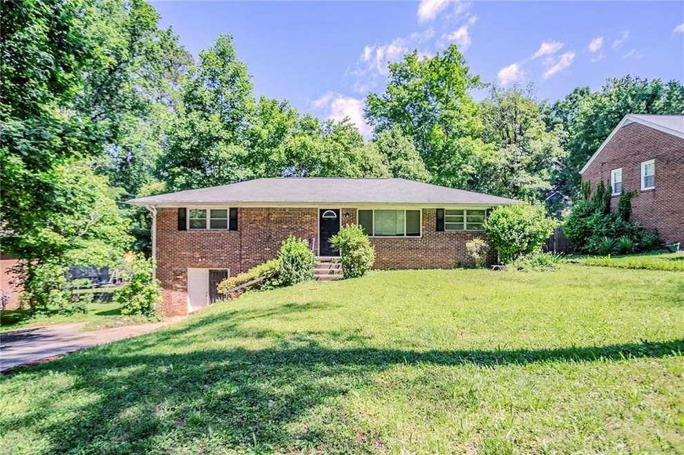 Unit for sale at 2201 Bollingbrook Drive SW, Atlanta, GA 30311