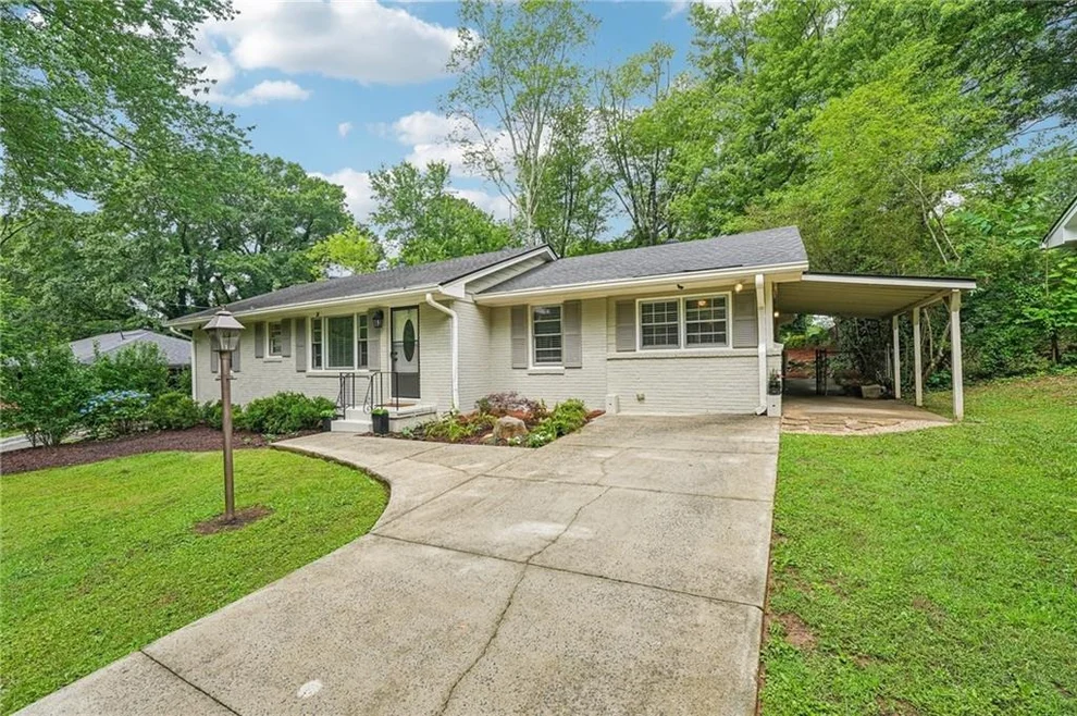 Unit for sale at 2120 Meadowbrook Lane SE, Marietta, GA 30067